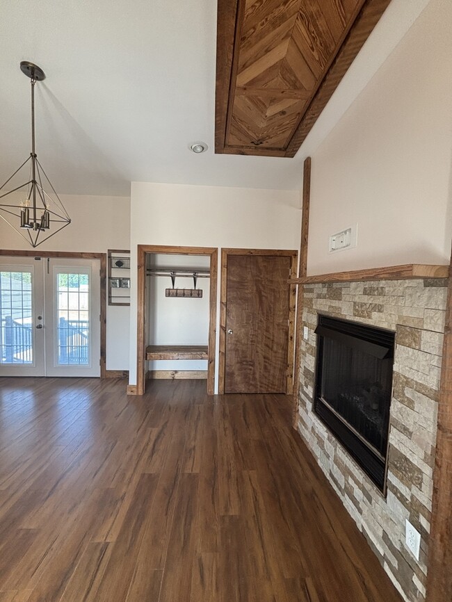 Building Photo - 5018 Bryant Pond Rd