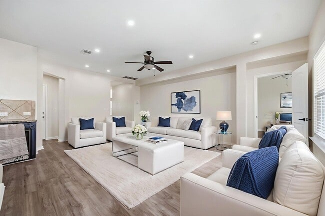 Building Photo - 197 Voss