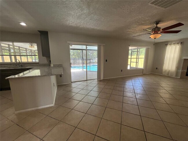 Building Photo - 820 Stone Chapel Ct