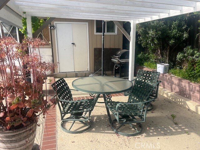 Building Photo - 15572 Los Altos Dr