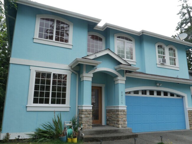 Building Photo - Beautiful, Fully Furnished, Maple Valley H...