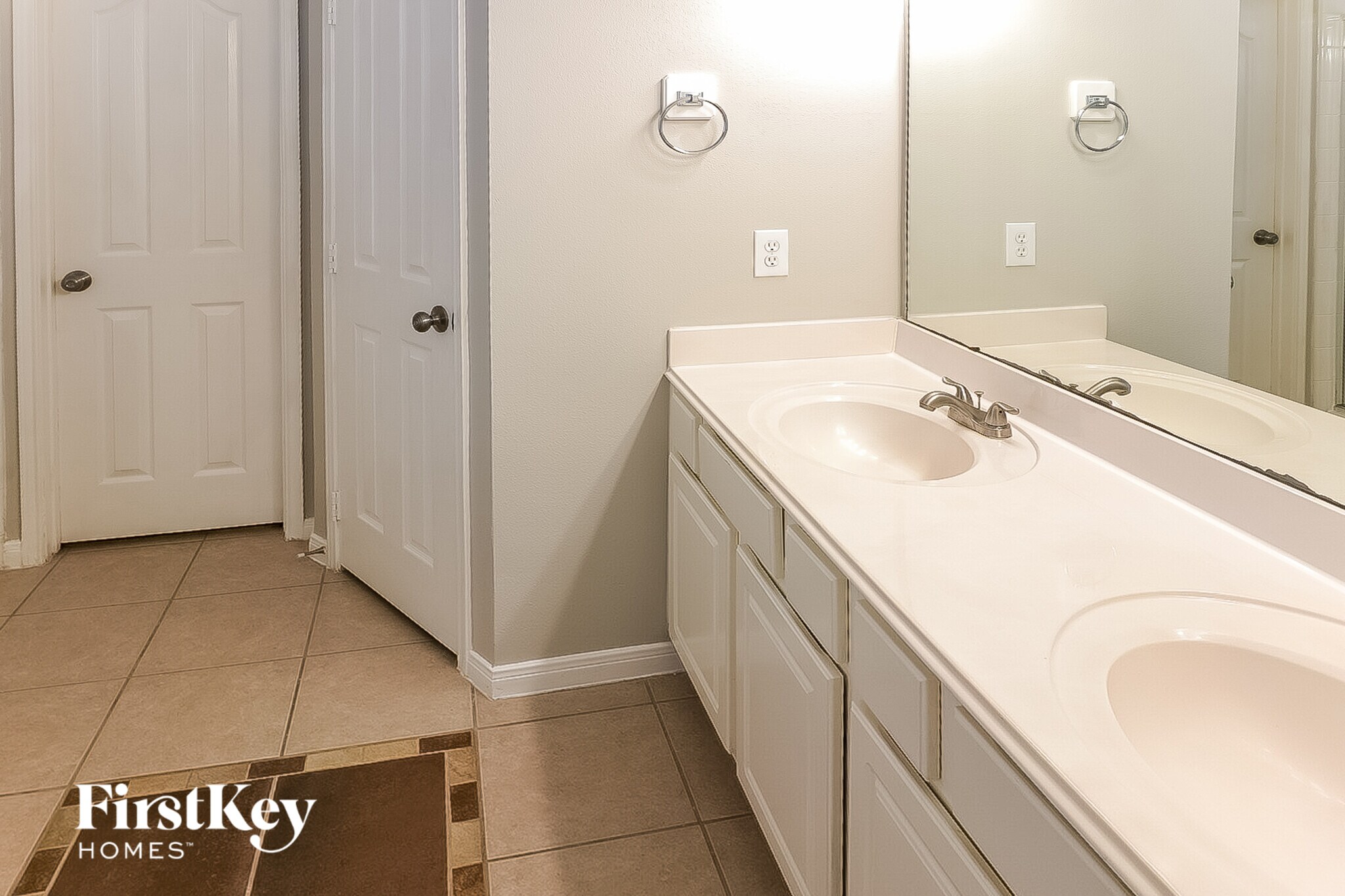 Building Photo - 16115 Fleethaven Ln