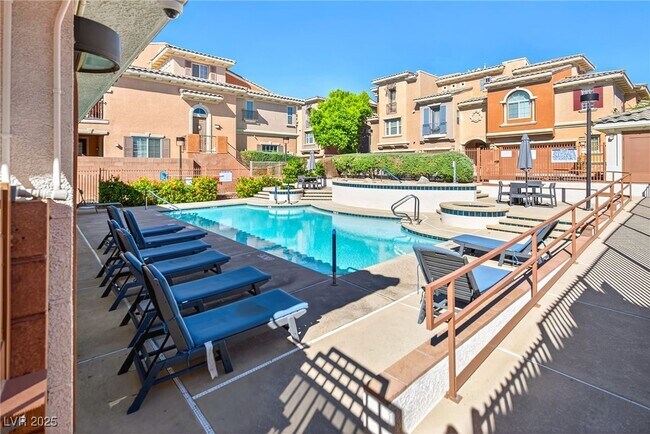 Building Photo - 10091 Sand Key St