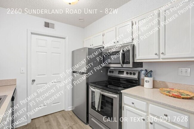 Building Photo - 2260 Sunderland Rd