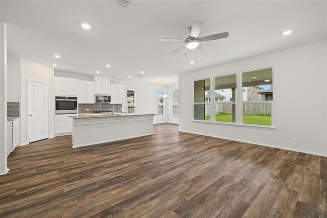 Building Photo - 3643 Sorriso Ln