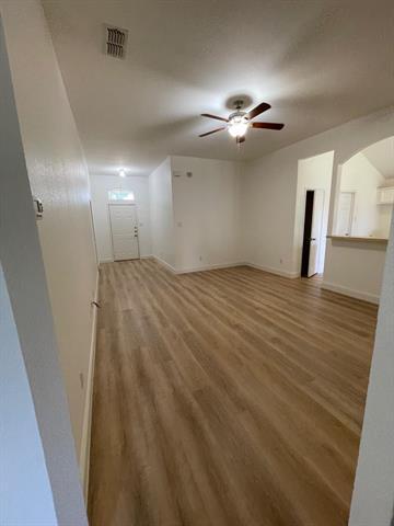 Building Photo - 2049 Sunny Side Dr