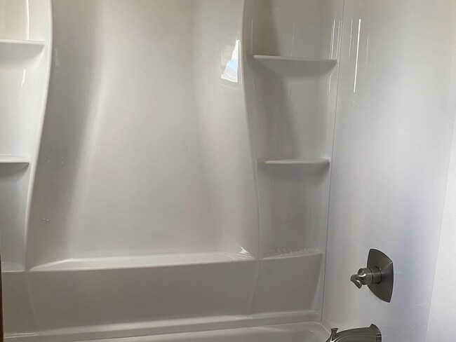 Building Photo - Charming 3-Bedroom Home in the Heart of Th...