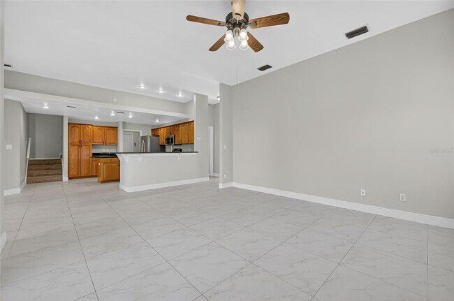 Building Photo - 172 Lake Shore Dr W