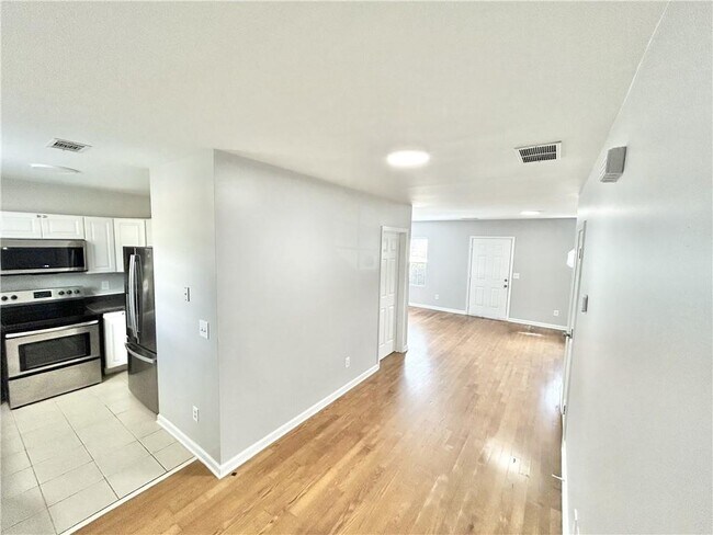 Building Photo - 729 Wheel House Ln