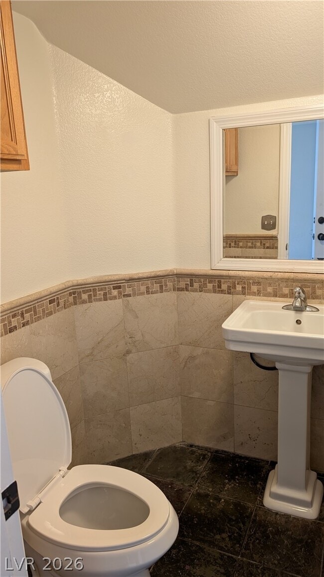 Building Photo - 2670 Ridgewater Cir