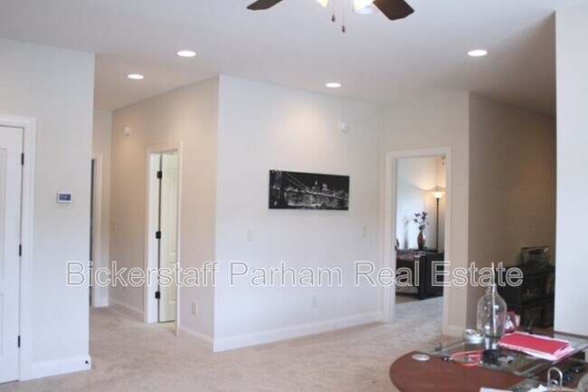 Building Photo - 7165 Bridgemill Dr