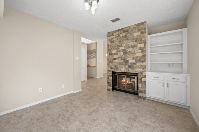 Building Photo - 3330 Beech Point Dr