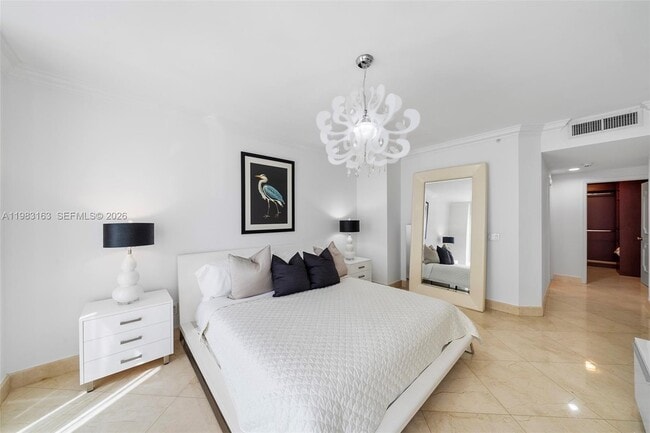 Building Photo - 4775 Collins Ave