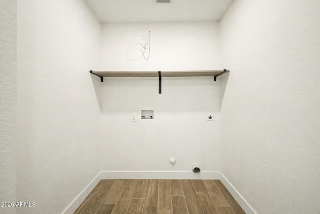 Building Photo - 2084 N Sunset Dr