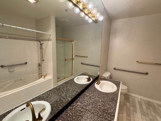 Building Photo - 12439 Totem Lake Way