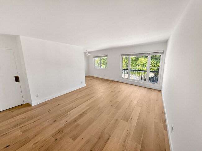 Building Photo - 6615 Pacific Ave