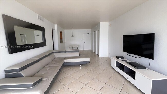 Building Photo - 5600 Collins Ave