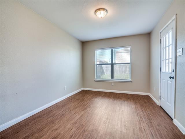 Building Photo - 2037 Fairview Dr