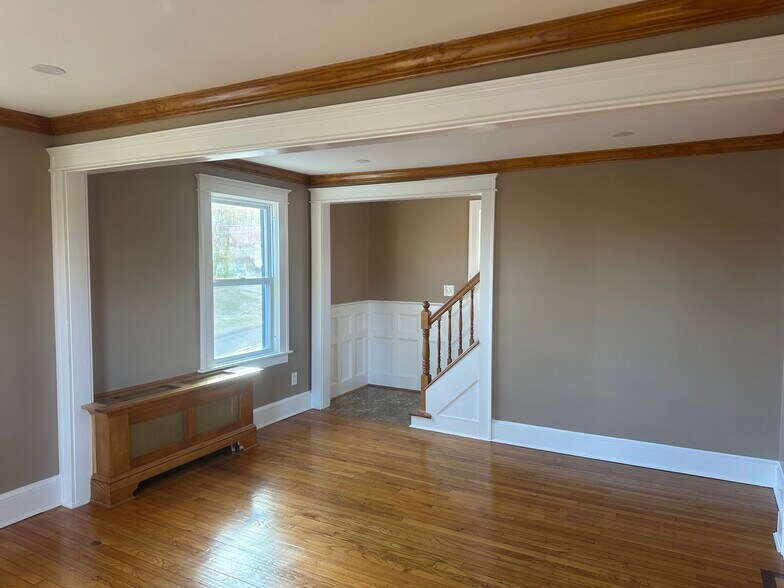 Building Photo - 155 Mill St