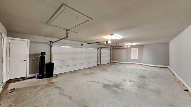 Building Photo - 2433 NW 173rd St