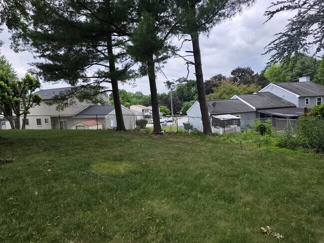 Building Photo - 7 Countryside Ct