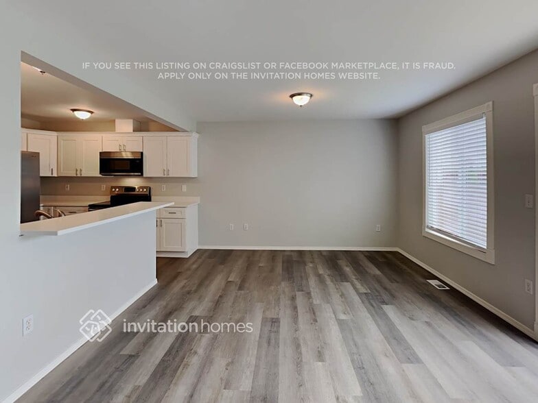 Building Photo - 11105 185th Ave E