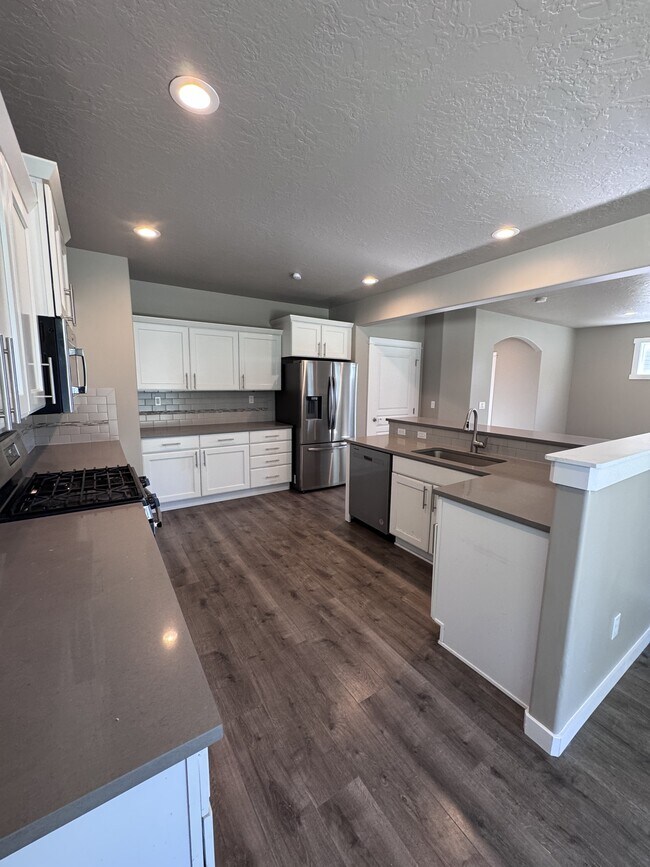 Building Photo - 9543 W Goldenpond Ct