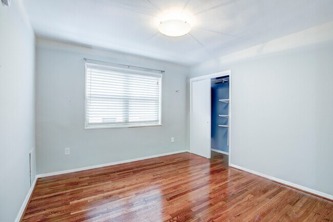 Building Photo - Charming 2-Bedroom Chevy Chase Condo! Parking and Utilities Included!