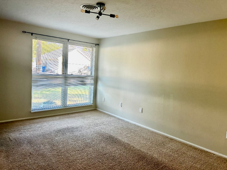 Building Photo - 1115 N Texas St