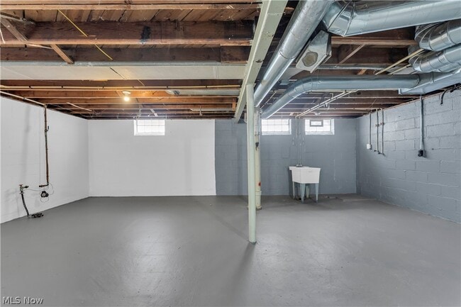 Building Photo - 12918 Eastwood Blvd