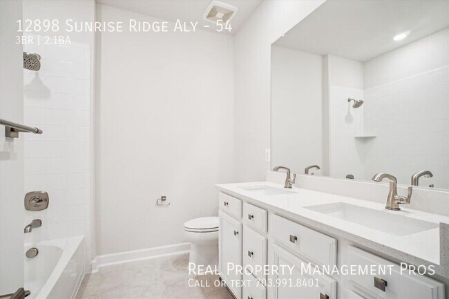 Building Photo - 12898 Sunrise Ridge Aly