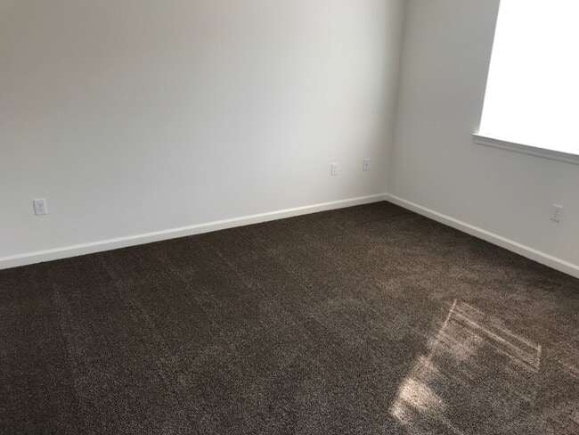 Building Photo - 3099 Bright St