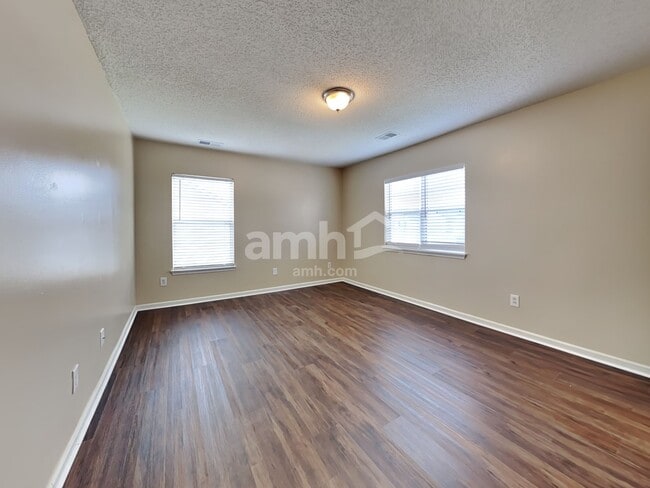 Building Photo - 259 Tall Pines Rd