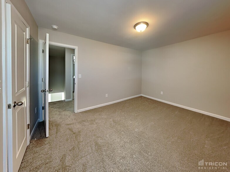 Building Photo - 2640 Cider Ridge Rd