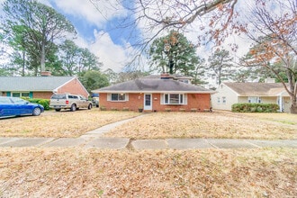 Building Photo - 209 W Bayview Blvd