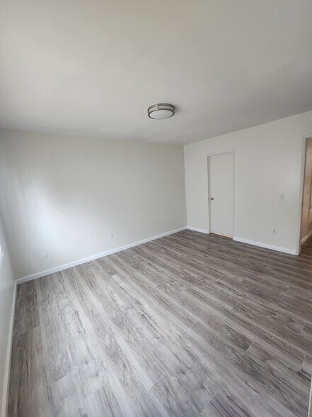 Building Photo - 820 N Kathleen Ln