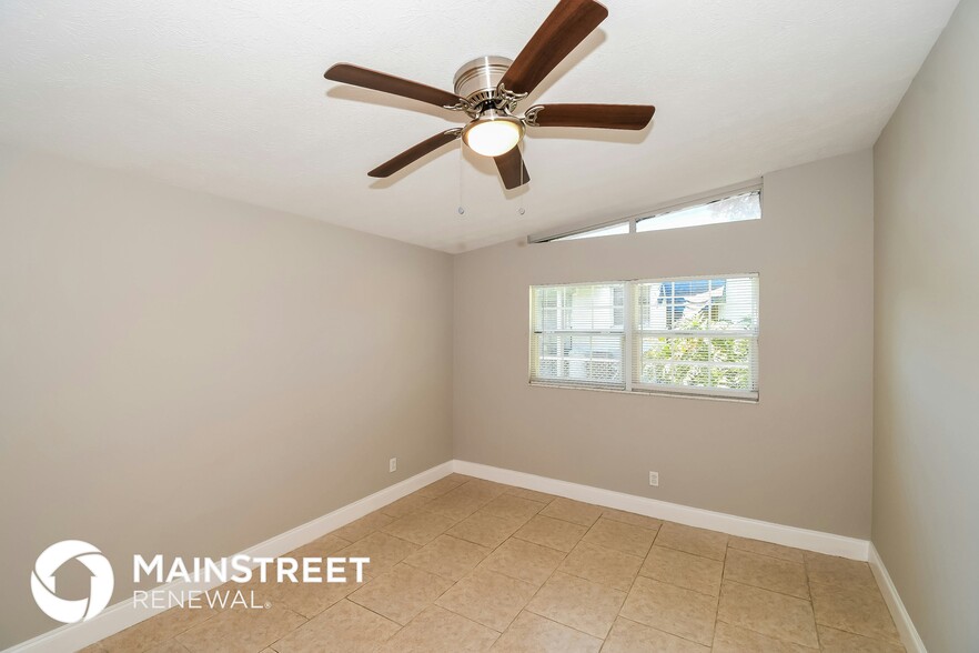 Building Photo - 7613 Crest Dr N