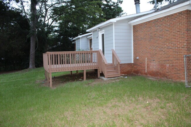 Building Photo - 446 Pheasant Run Dr