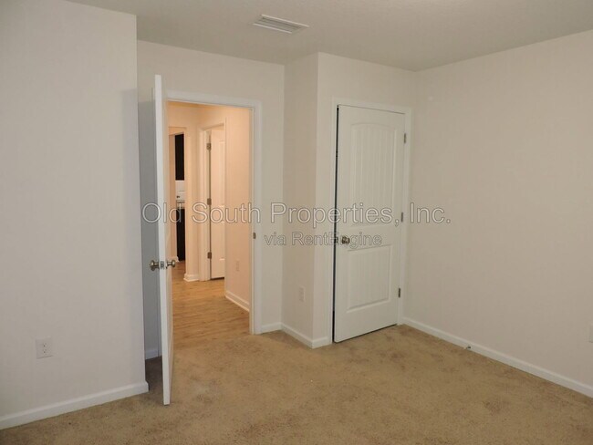 Building Photo - 5780 Blackhorse Cir
