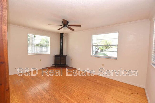 Building Photo - 1503 Hanson Ave