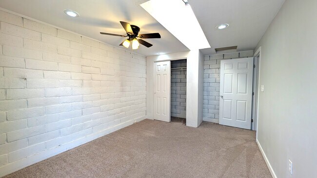 Building Photo - 1514 N Elaine Way