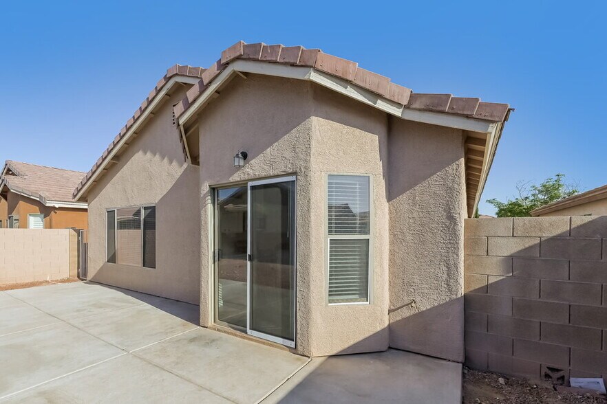 Building Photo - 6486 Coldwater Bay Dr
