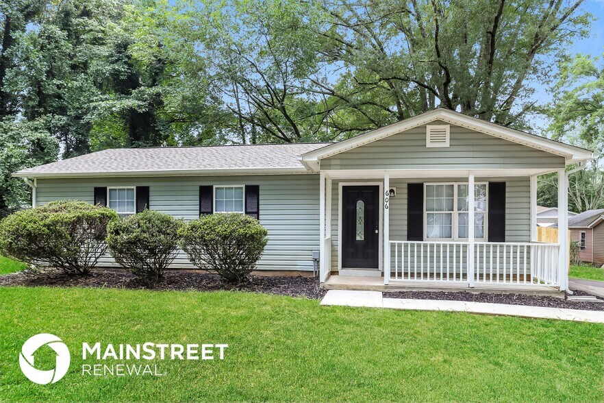 Primary Photo - 606 Voss St