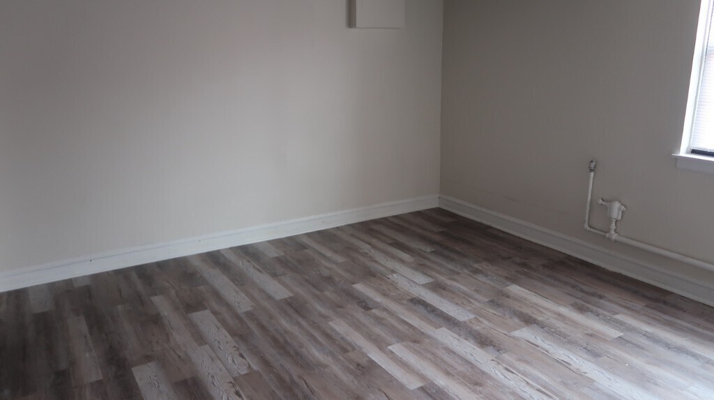 Building Photo - 5301 N Ashland Ave