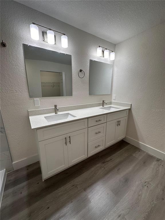 Building Photo - 40 Willow Run