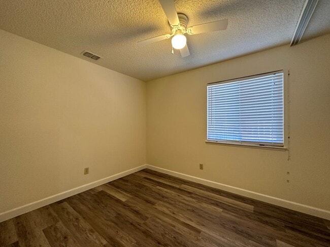 Building Photo - 4 Bedroom Near Delta Shores