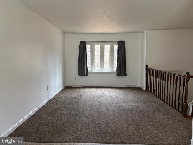 Building Photo - 2213 Green Haven Way