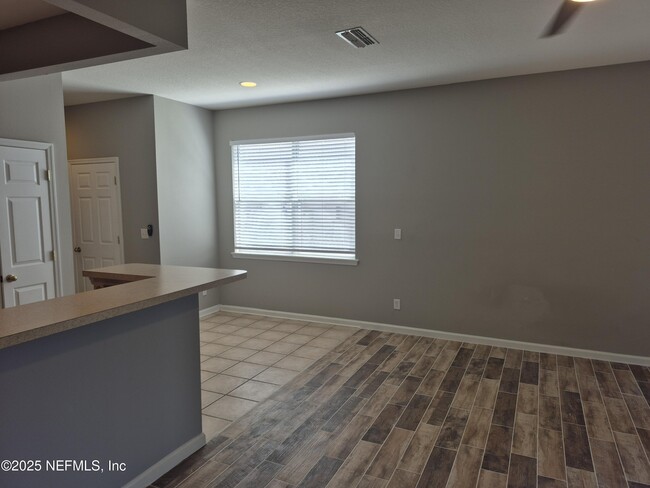 Building Photo - 5851 Parkstone Crossing Dr