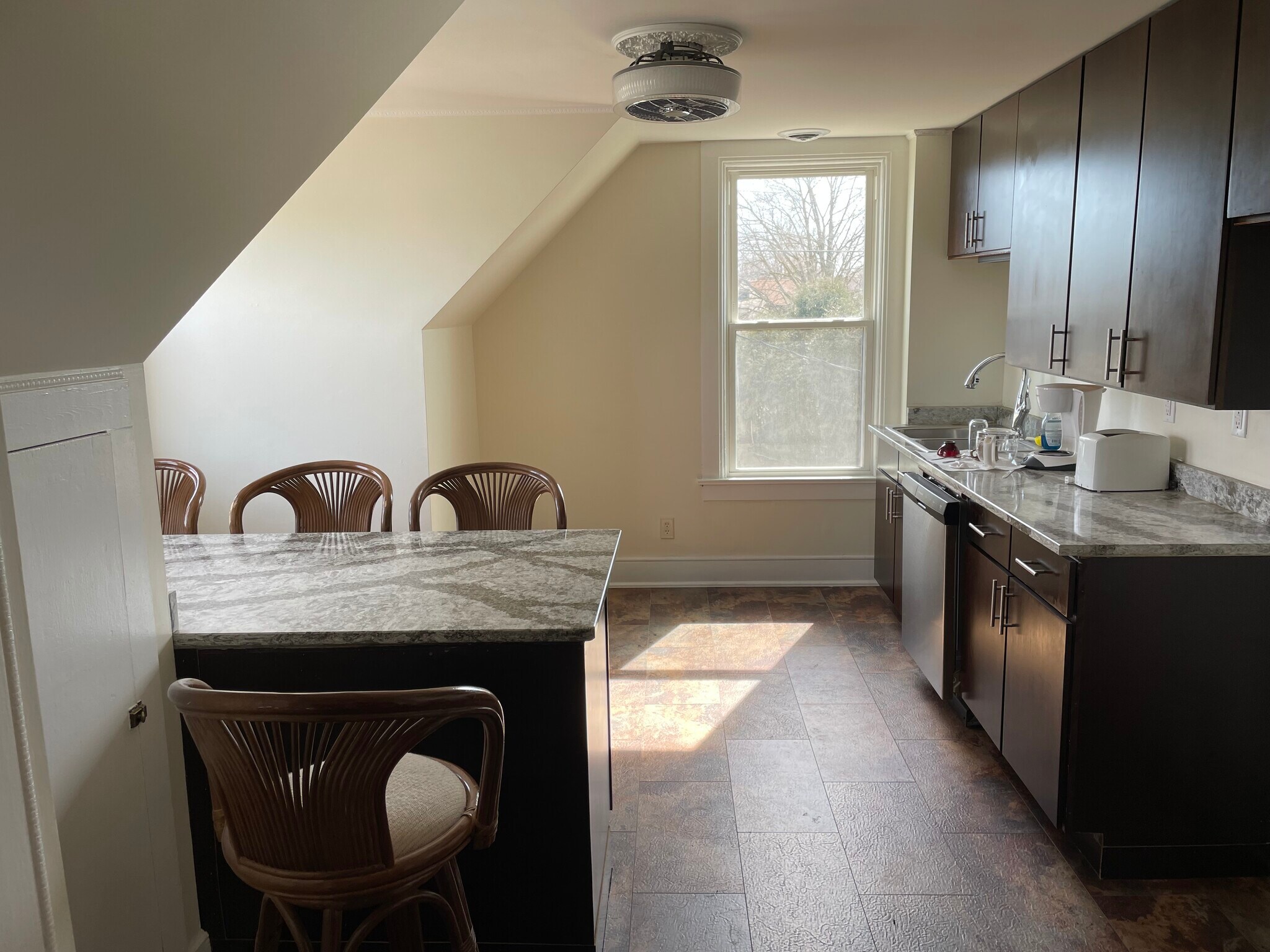 Kitchen - 1306 Lincolnway