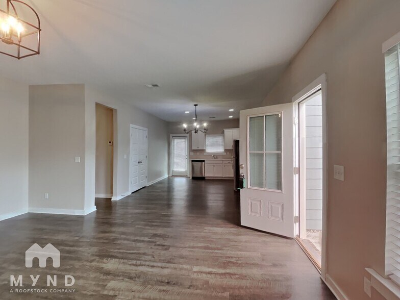 Building Photo - 15674 Capstone Blvd